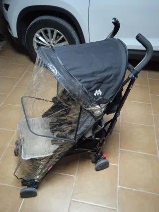 Cochecito bebé McLaren en buen estado