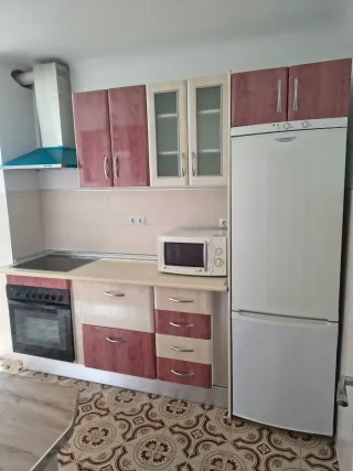 Alquilo 4 habitaciones C/ Maestro Cebrian