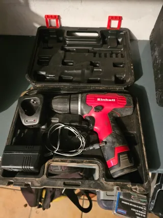 Taladro Einhell con maletín y cargador