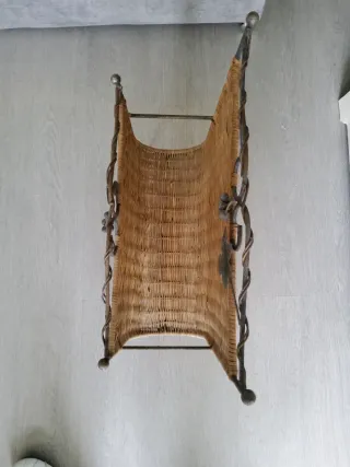 Revistero forja y mimbre
