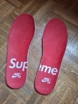 Nike SB supreme