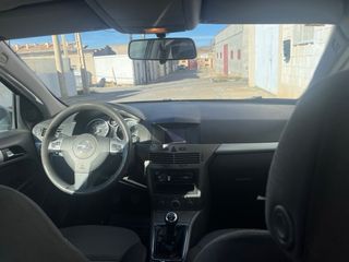 Opel Astra 1.6 105cv