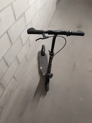 Patinete plegable gris