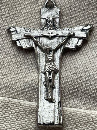 Cruz antigua plateada
