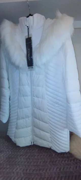 Chaqueta Guess Blanca Mujer, es espectacular