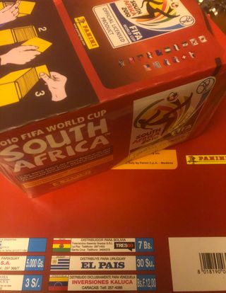 Caja 100 sobres Panini + Albúm Mundial 2010