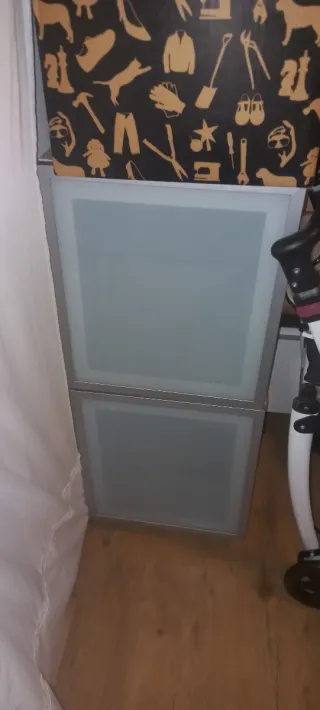 Solo las dos puertas.