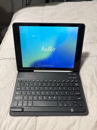 iPad 9ª Gen Plata Nuevo + apple pencil y teclado