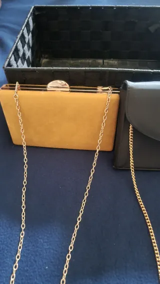 2 Carteras de fiesta doradas negra y.mostaza