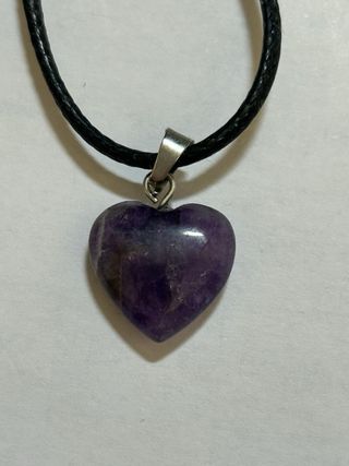 Colgante Corazón Amatista con su collar de tela