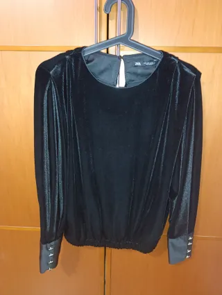Blusa Zara Terciopelo Negra S