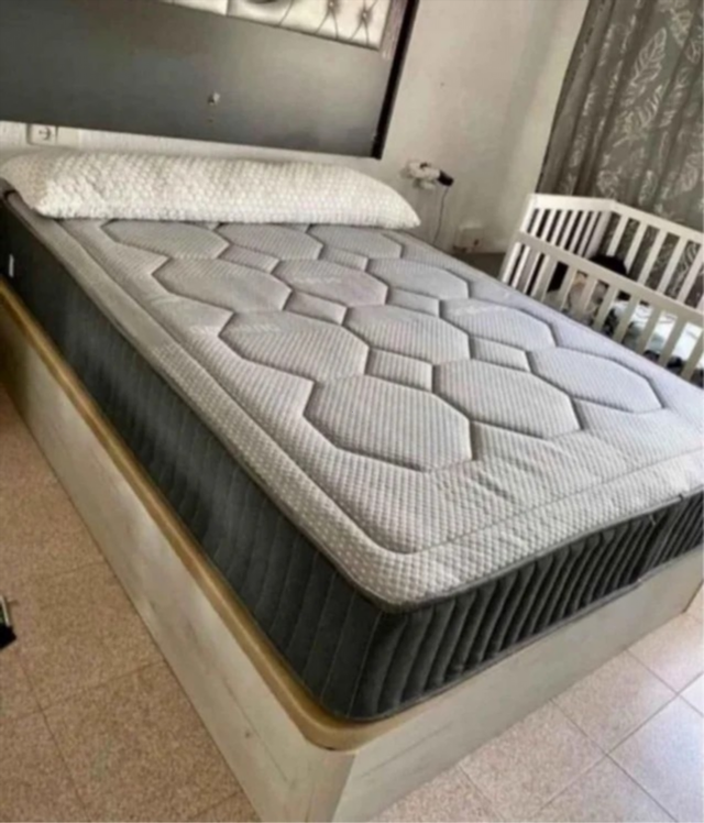 Canapé 150x190 con colchón nuevo en oferta