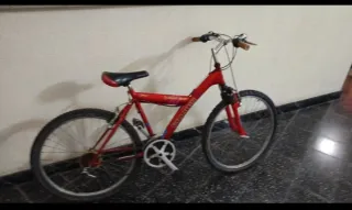 Bicicleta Roja Montaña