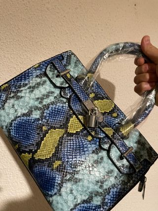 Bolso estampado serpiente azul y amarillo