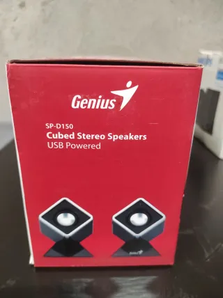 Altavoces Genius SP-D150 USB de 4W poco uso