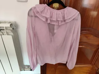 Blusa rosa volantes