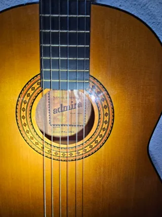 Guitarra Admira Paloma