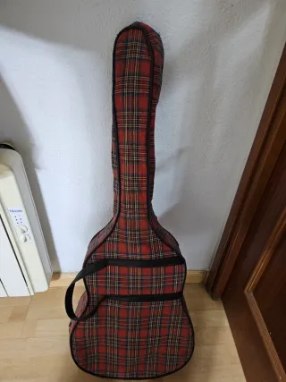 Guitarra Admira Paloma