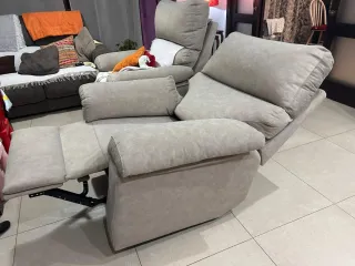 Pareja de sillones de tela beige