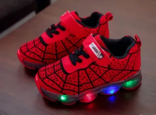 Tenis niño rojos con luces
