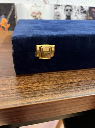 Estuche Monedas Terciopelo Lamas Bolaño