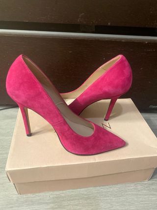 Zapatos de tacón rosa
