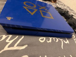 PS4 Edición Limitada Azul y Oro