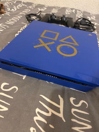 PS4 Edición Limitada Azul y Oro