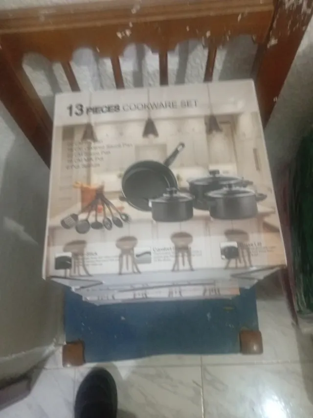 Juego 3 Ollas y Sartén con Utensilios