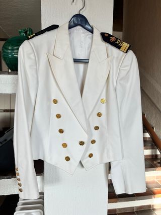 CINCO Uniformes Capitán Yate Mujer