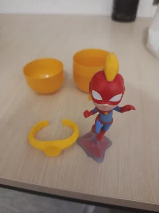 Figura Capitana Marvel Huevo Sorpresa