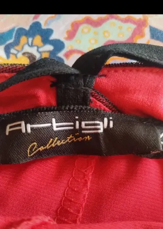 Vestido de fiesta rojo y negro