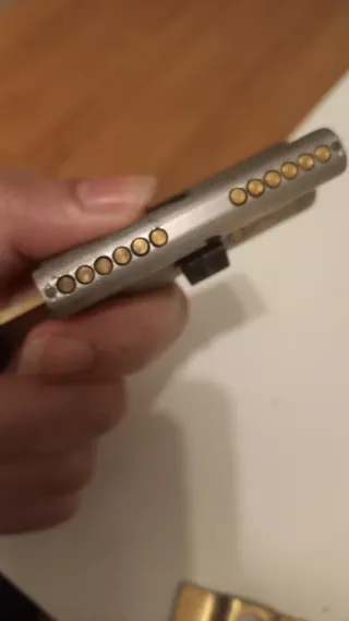 Bombín de puerta con llave