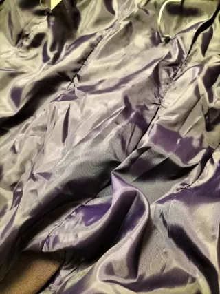 Trench. Abrigo Le Group Morado Talla L