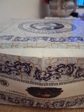 Biscottiera blu e oro in porcellana