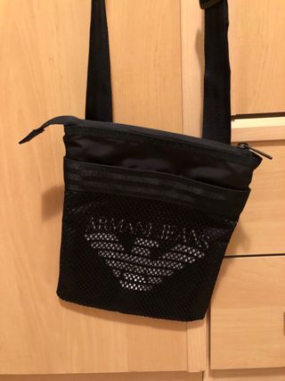 Bandolera Emporio Armani nueva.