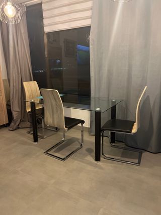 Pack 4 Sillas Diseño + Mesa de regalo