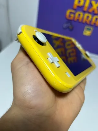 Nintendo Switch Lite Giallo + Caricatore Originale