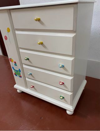 Cómoda infantil con armario vintage