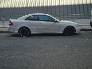 Mercedes-Benz  CLK 2005