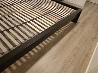 Cama con cabecero de 1.50 con somier