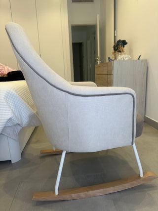 Mecedora lactancia cómoda y moderna.