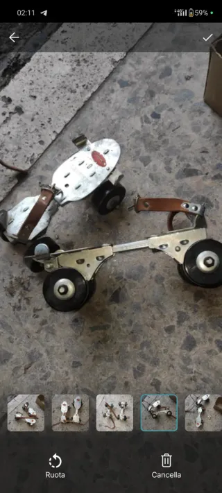 Pattini a rotelle vintage in metallo e cuoio