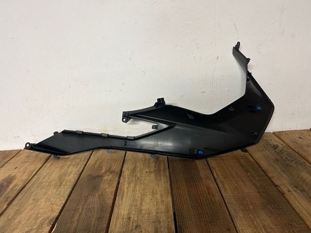 Carenado Lateral Honda Forza 125 2021