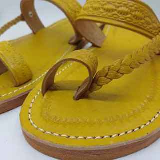 Sandalias trenzadas hechas a mano en piel