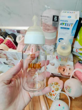 Lote Bebé +70€: Zapatos, Biberones, Chupetes