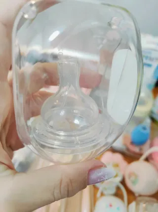 Lote Bebé +70€: Zapatos, Biberones, Chupetes