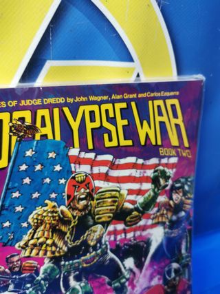 cómics Apocalypse War: tomo 1 y 2 ,Chronicles of Judge Dredd by John Wagner, John Paperback