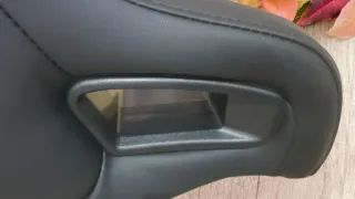 Asiento de coche deportivo negro
