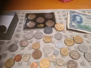 Colección de Monedas y Billetes